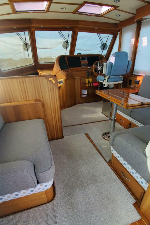 Sabre-48 Salon Express 2012-Brio Marion-Massachusetts-United States-5789471