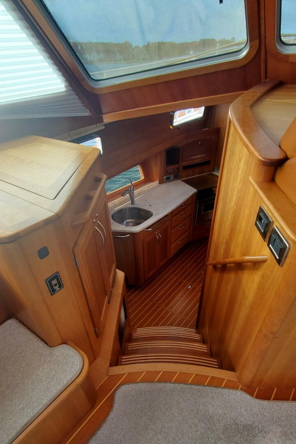 Sabre-48 Salon Express 2012-Brio Marion-Massachusetts-United States-5789480