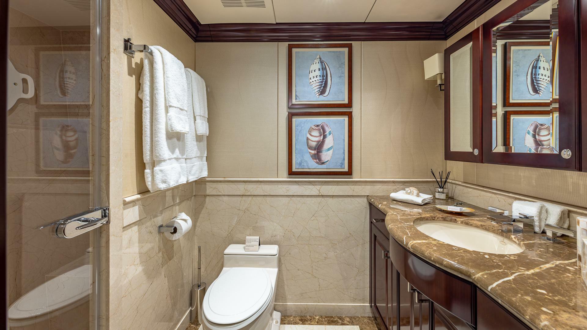 Christensen 2007-LADY JOY Nassau-Bahamas-Port Midship Ensuite-5767603 | Thumbnail
