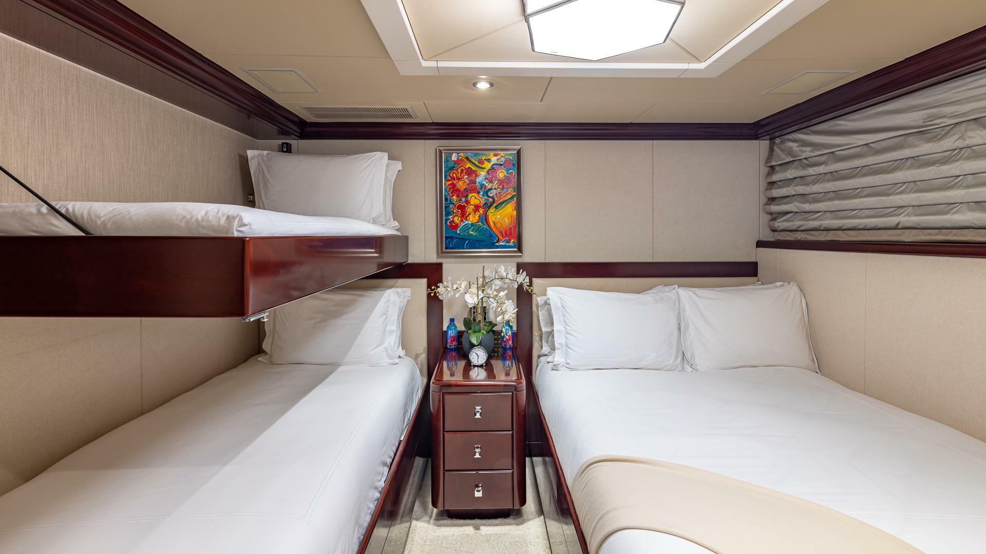 Christensen 2007-LADY JOY Nassau-Bahamas-Forward Starboard Guest Stateroom-5767612 | Thumbnail
