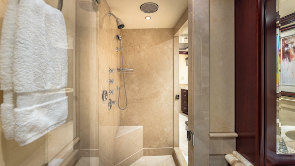 Christensen 2007-LADY JOY Nassau-Bahamas-Ensuite Shower-5767653