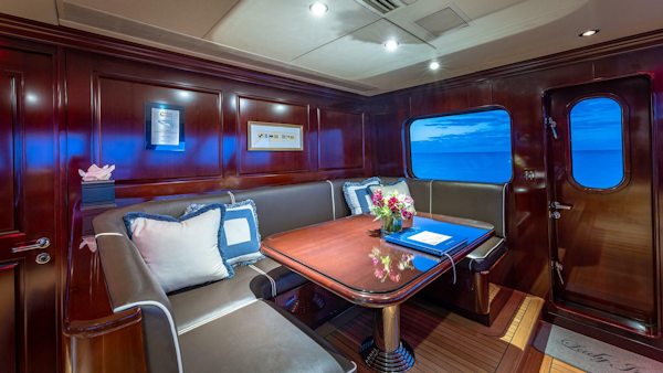 Christensen 2007-LADY JOY Nassau-Bahamas-Pilothouse Seating-5767627