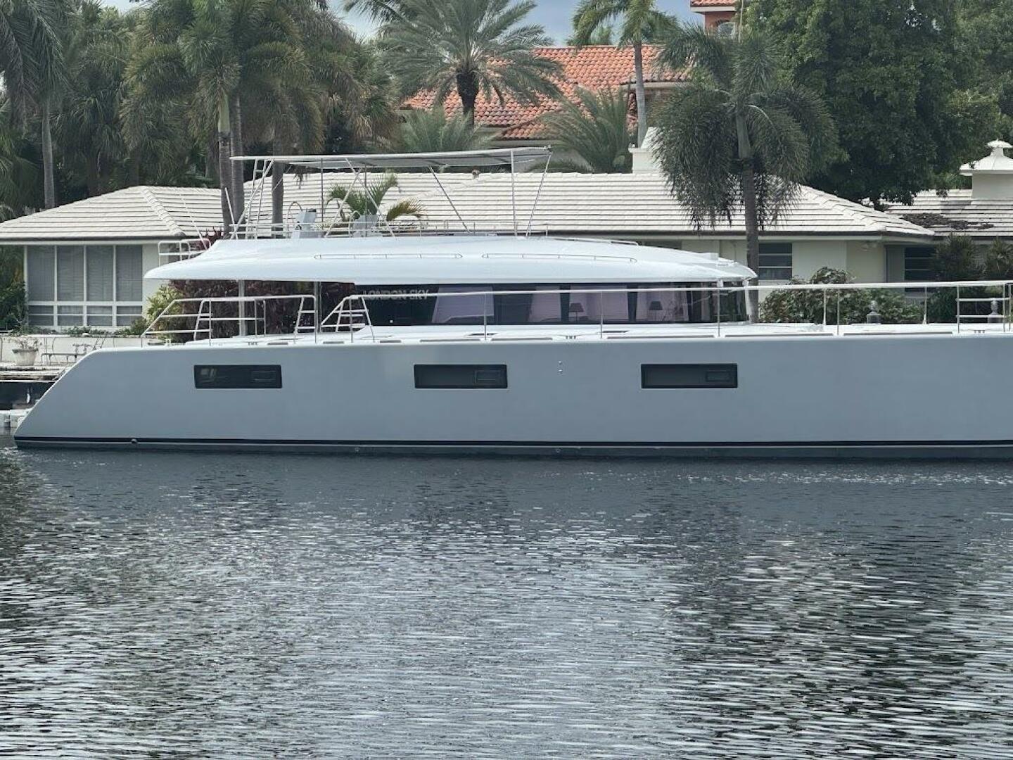 Lagoon 2015 -Fort Lauderdale-Florida-United States-5767688 | Thumbnail