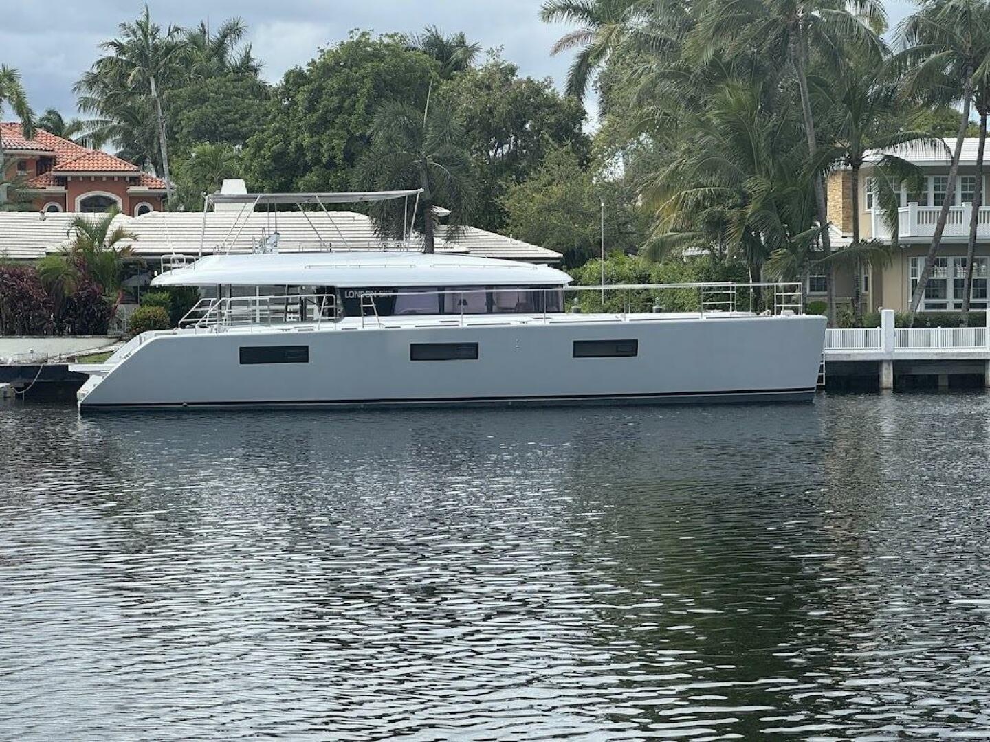 Lagoon 2015 -Fort Lauderdale-Florida-United States-5767683 | Thumbnail