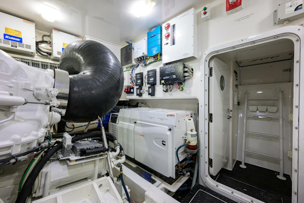 Viking-76 Enclosed Bridge 2014-OSH-IT Fort Lauderdale-Florida-United States-Engine Room-5770932
