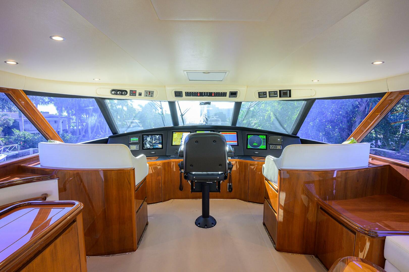 Viking-76 Enclosed Bridge 2014-OSH-IT Fort Lauderdale-Florida-United States-Helm Station -5770915 | Thumbnail