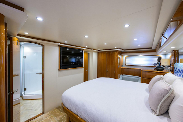 Viking-76 Enclosed Bridge 2014-OSH-IT Fort Lauderdale-Florida-United States-Master Stateroom-5770888