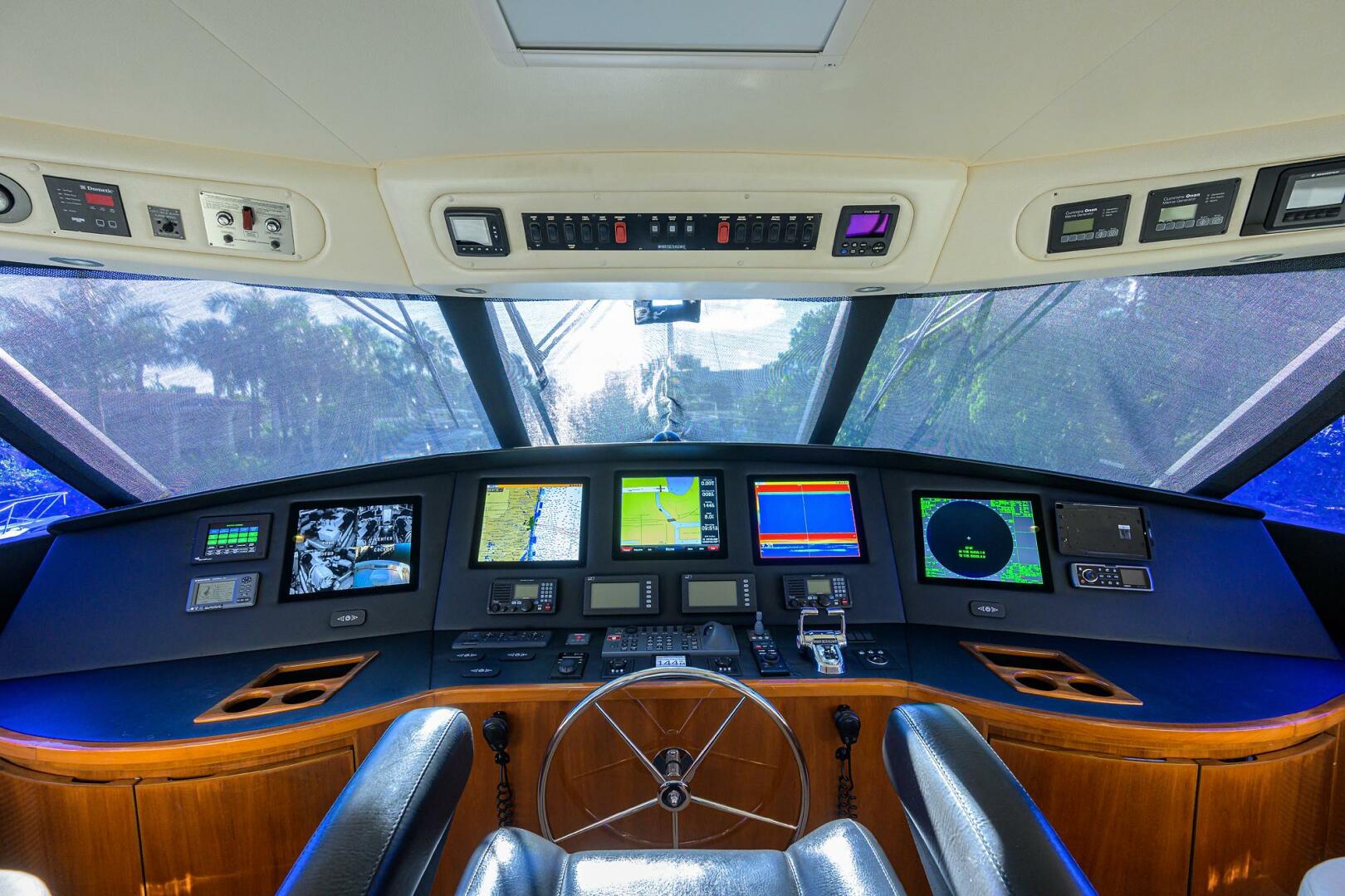 Viking-76 Enclosed Bridge 2014-OSH-IT Fort Lauderdale-Florida-United States-Helm Station-5770917 | Thumbnail