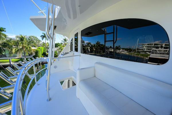 Viking-76 Enclosed Bridge 2014-OSH-IT Fort Lauderdale-Florida-United States-Enclosed Flybridge Aft Deck Seating -5770918