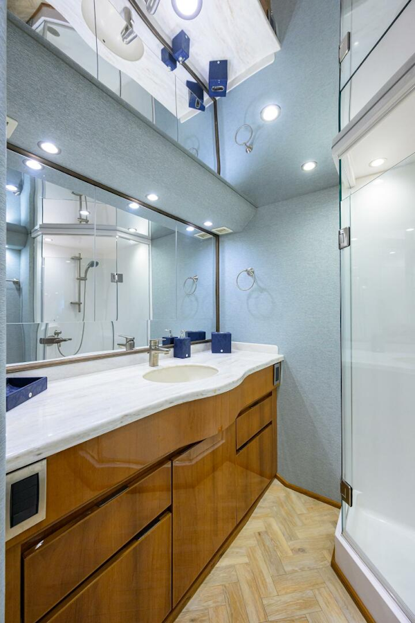 Viking-76 Enclosed Bridge 2014-OSH-IT Fort Lauderdale-Florida-United States-Master Head-5770892