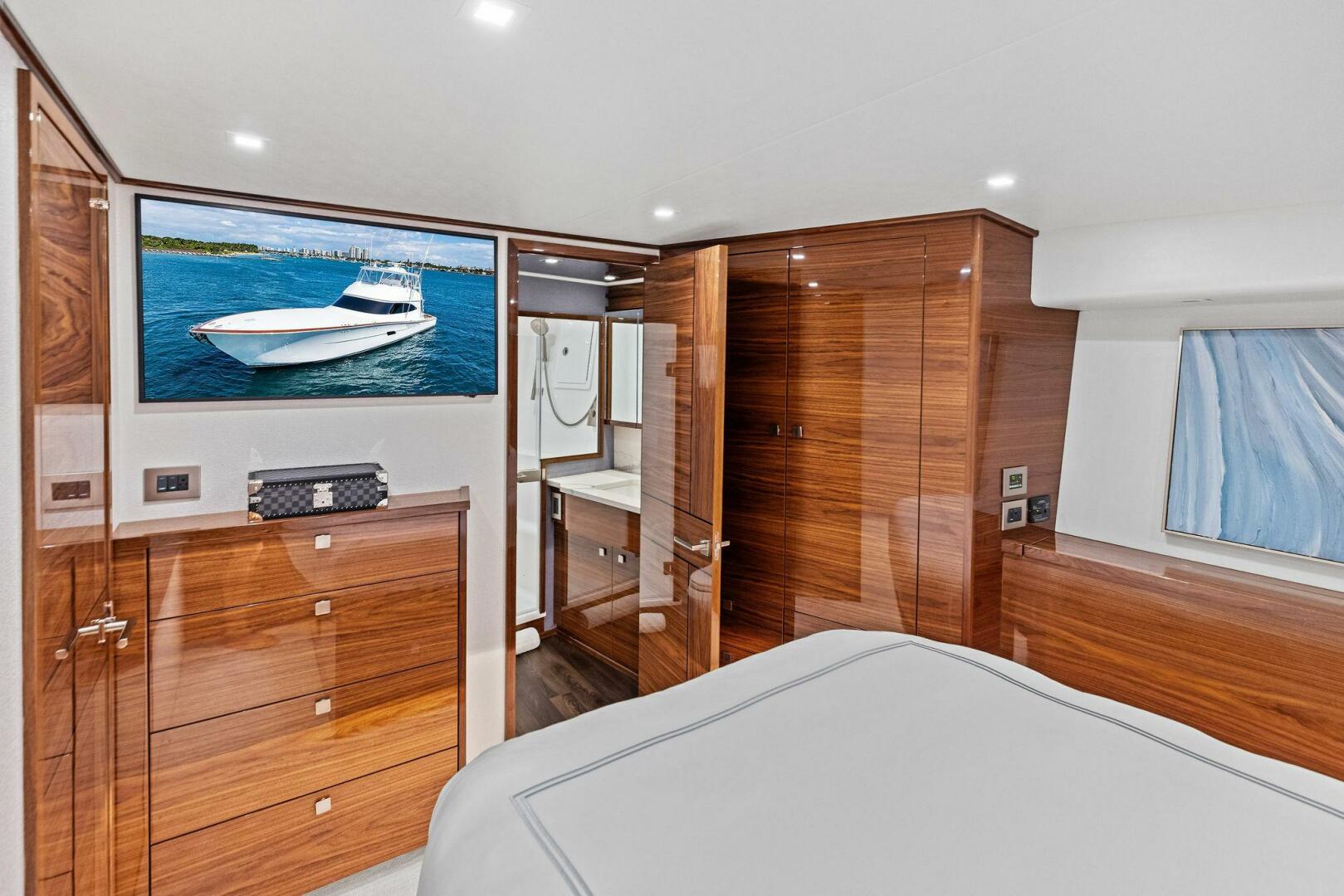 Viking-82 Convertible 2026-Team Harvey  Palm Beach-Florida-United States-2026 Viking 82 Convertible TEAM HARVEY I STBD Guest Sateroom-5771068 | Thumbnail
