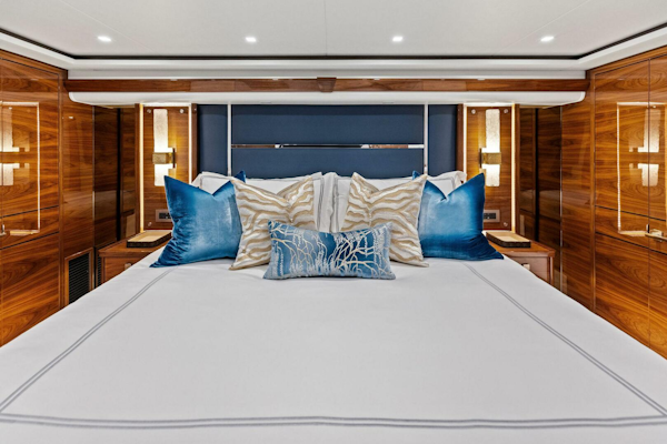 Viking-82 Convertible 2026-Team Harvey  Palm Beach-Florida-United States-2026 Viking 82 Convertible TEAM HARVEY I Master Stateroom-5771087