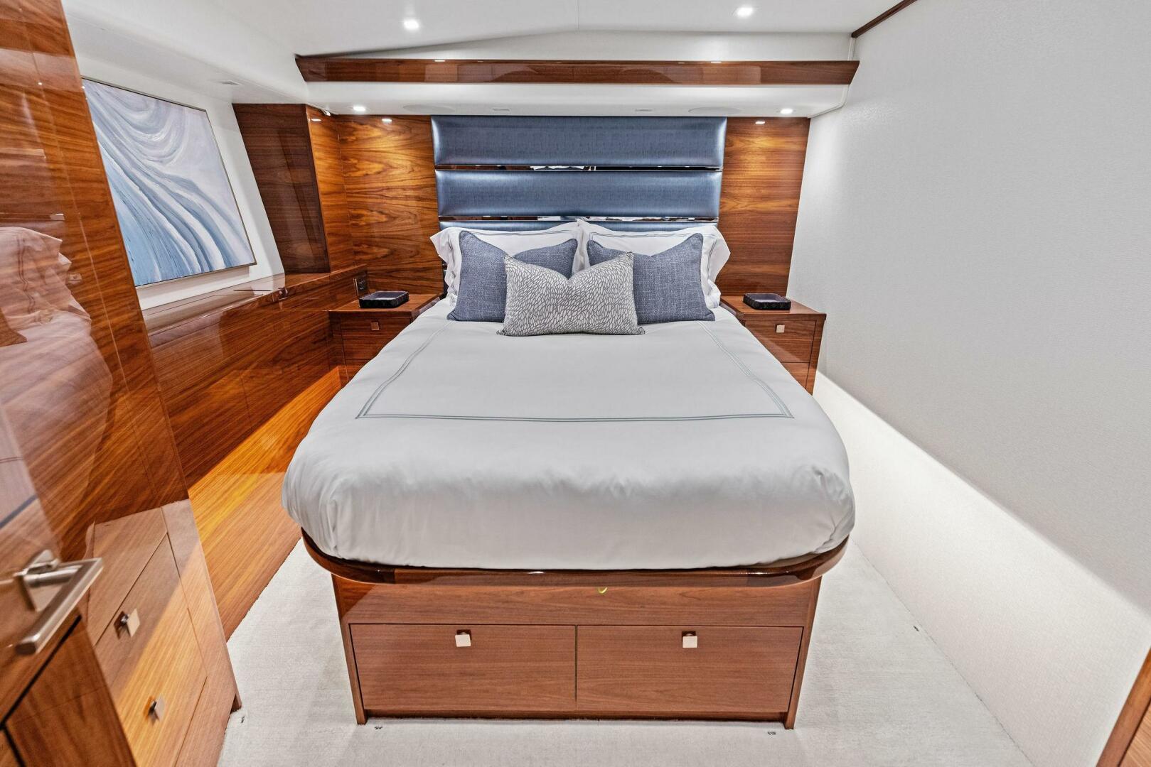 Viking-82 Convertible 2026-Team Harvey  Palm Beach-Florida-United States-2026 Viking 82 Convertible TEAM HARVEY I STBD Guest Sateroom-5771069 | Thumbnail