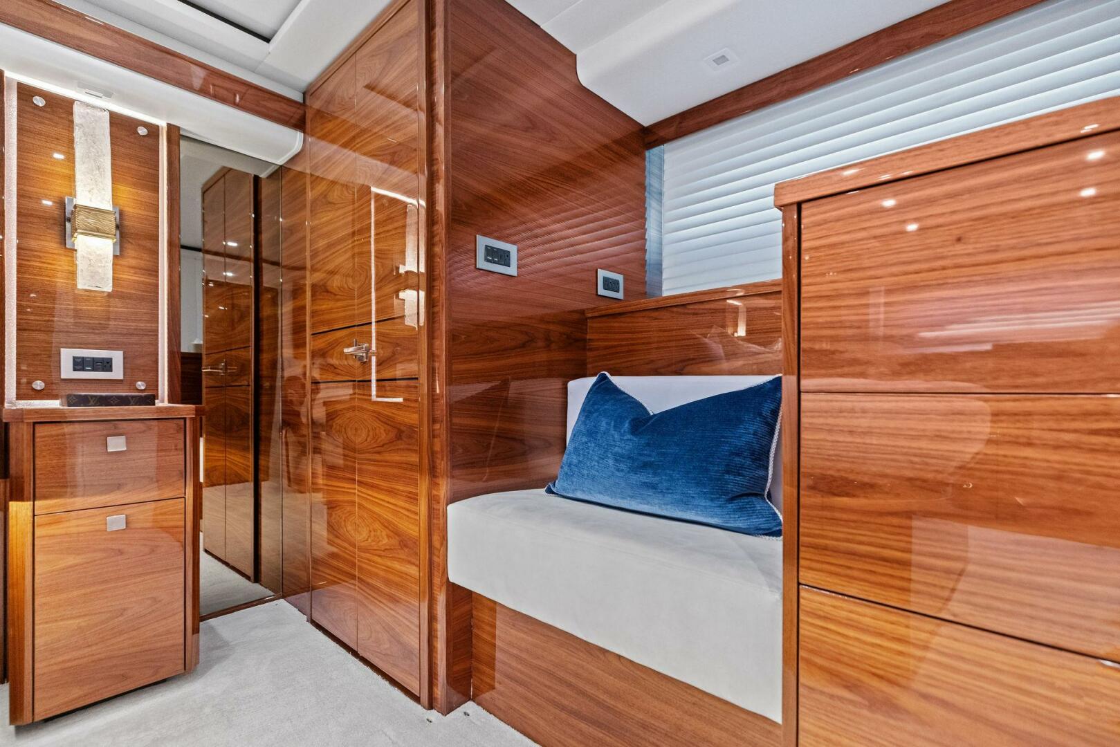 Viking-82 Convertible 2026-Team Harvey  Palm Beach-Florida-United States-2026 Viking 82 Convertible TEAM HARVEY I Master Stateroom-5771094 | Thumbnail