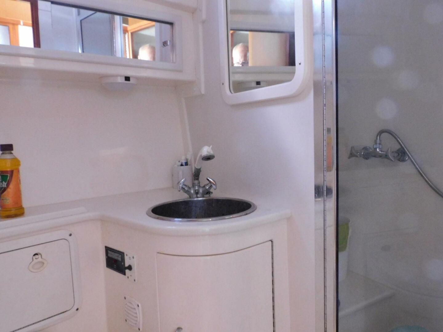 Cabo-35 Flybridge Sportfisher 1999-Mishap Merritt Island-Florida-United States-5771763 | Thumbnail