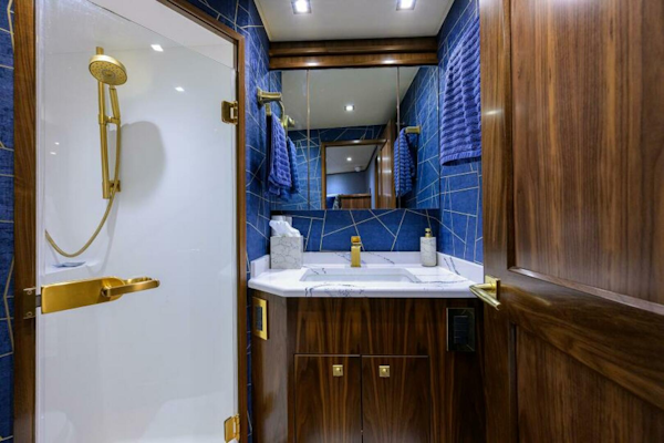 Viking-80 Convertible 2024-KEMOSABE Palm Beach Gardens-Florida-United States-Viking 80  KEMOSABE  Forward Starboard Head-5771944