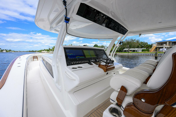 Valhalla Boatworks-V-55 2024-LITTLE KEMOSABE Palm Beach Gardens-Florida-United States-Valhalla 55  LITTLE KEMOSABE  Helm Station & Seating-5772232