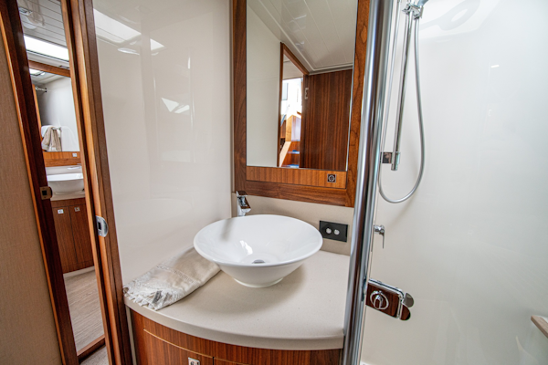 Riviera-6000 Sport Yacht 2015-Six Pack  Sarasota -Florida-United States-6108469