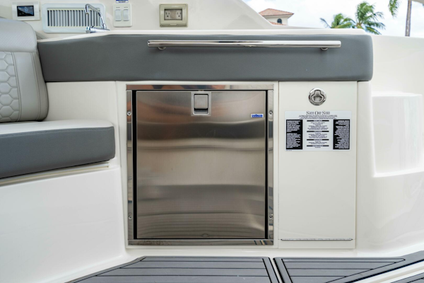 Sea Ray-Sundancer 32 Outboard 2021-Sound Decision Delray Beach-Florida-United States-5773069