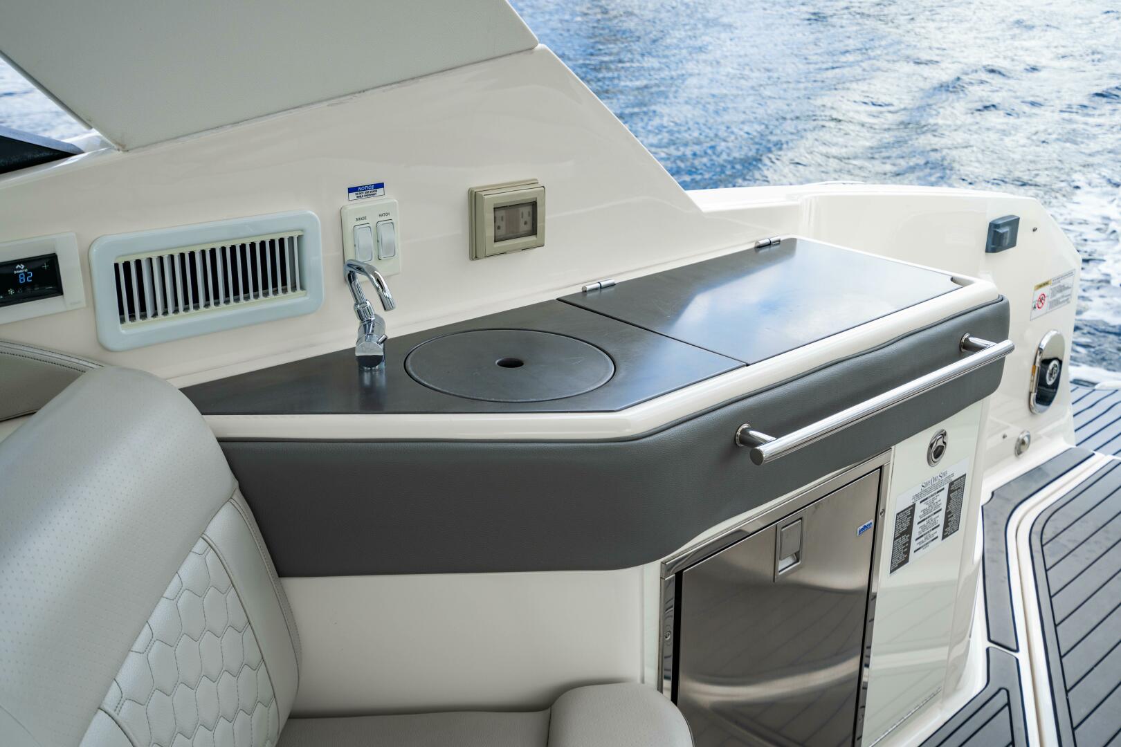 Sea Ray-Sundancer 32 Outboard 2021-Sound Decision Delray Beach-Florida-United States-5773068 | Thumbnail