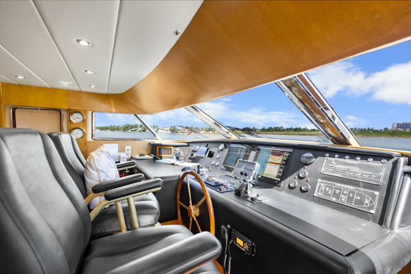 Maiora-Raised Pilothouse 1991-AZURE Nassau-Bahamas-5782537