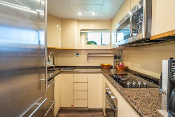 Maiora-Raised Pilothouse 1991-AZURE Nassau-Bahamas-5782548
