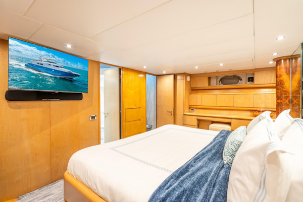 Maiora-Raised Pilothouse 1991-AZURE Nassau-Bahamas-5782540