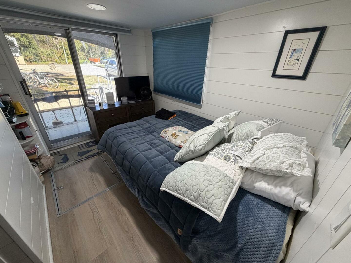 Hilburn-4412 1984 -DeLand-Florida-United States-5793063 | Thumbnail