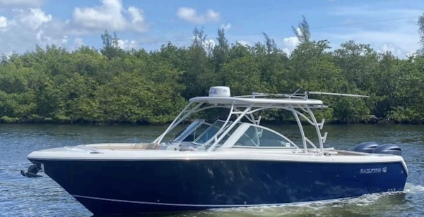 Sailfish-325 DC 2018 -Dania Beach-Florida-United States-5788626