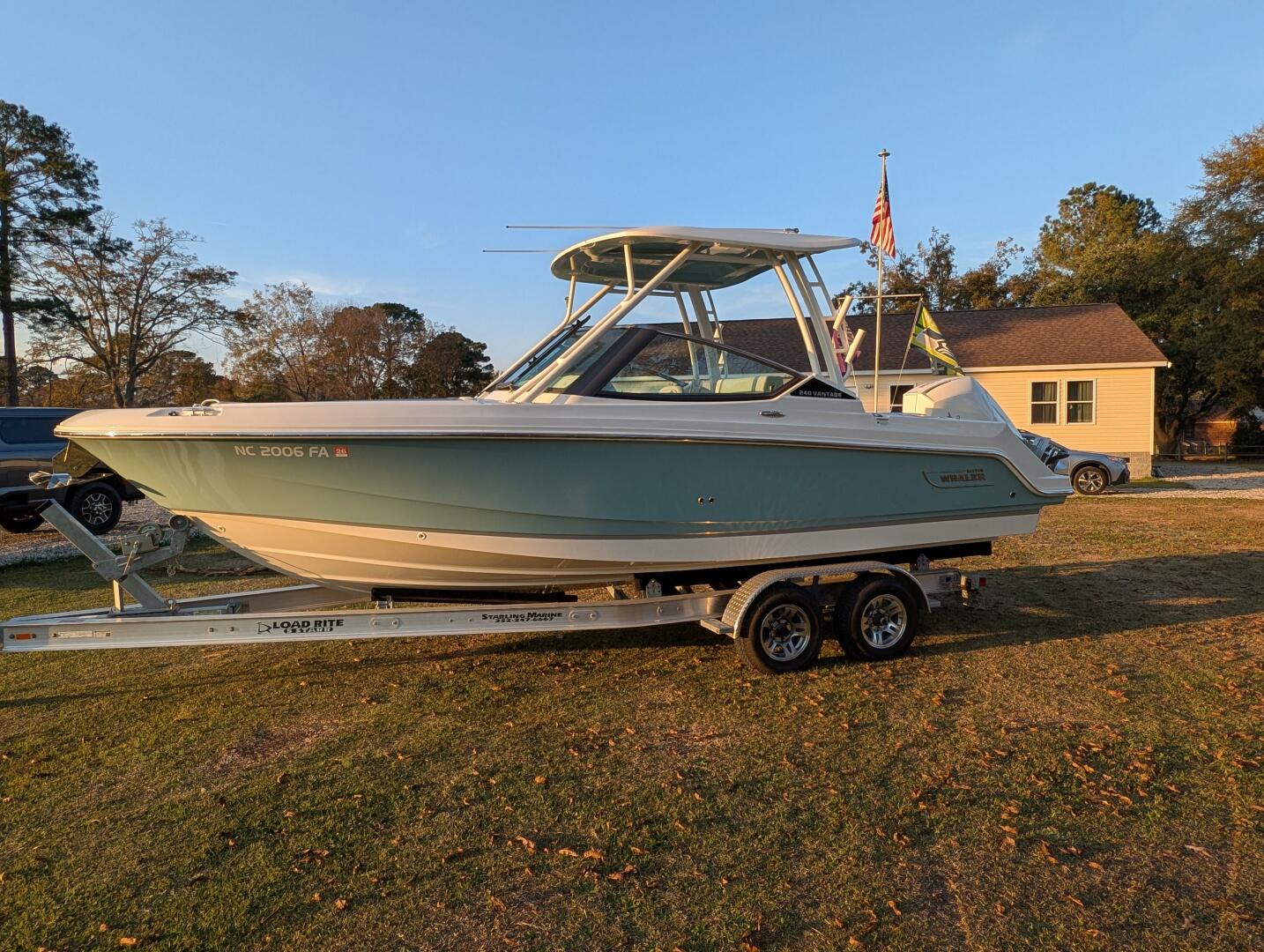 Boston Whaler-240 Vantage 2023-Demo Pay Kinston-North Carolina-United States-5790760 | Thumbnail