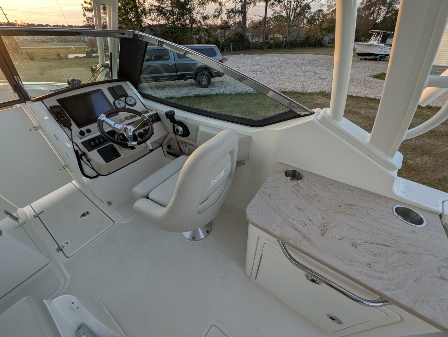 Boston Whaler-240 Vantage 2023-Demo Pay Kinston-North Carolina-United States-5790771 | Thumbnail