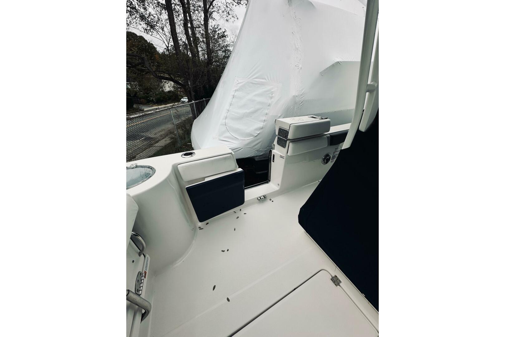 Robalo-R272 Center Console 2022 -Glen Cove-New York-United States-5791450 | Thumbnail