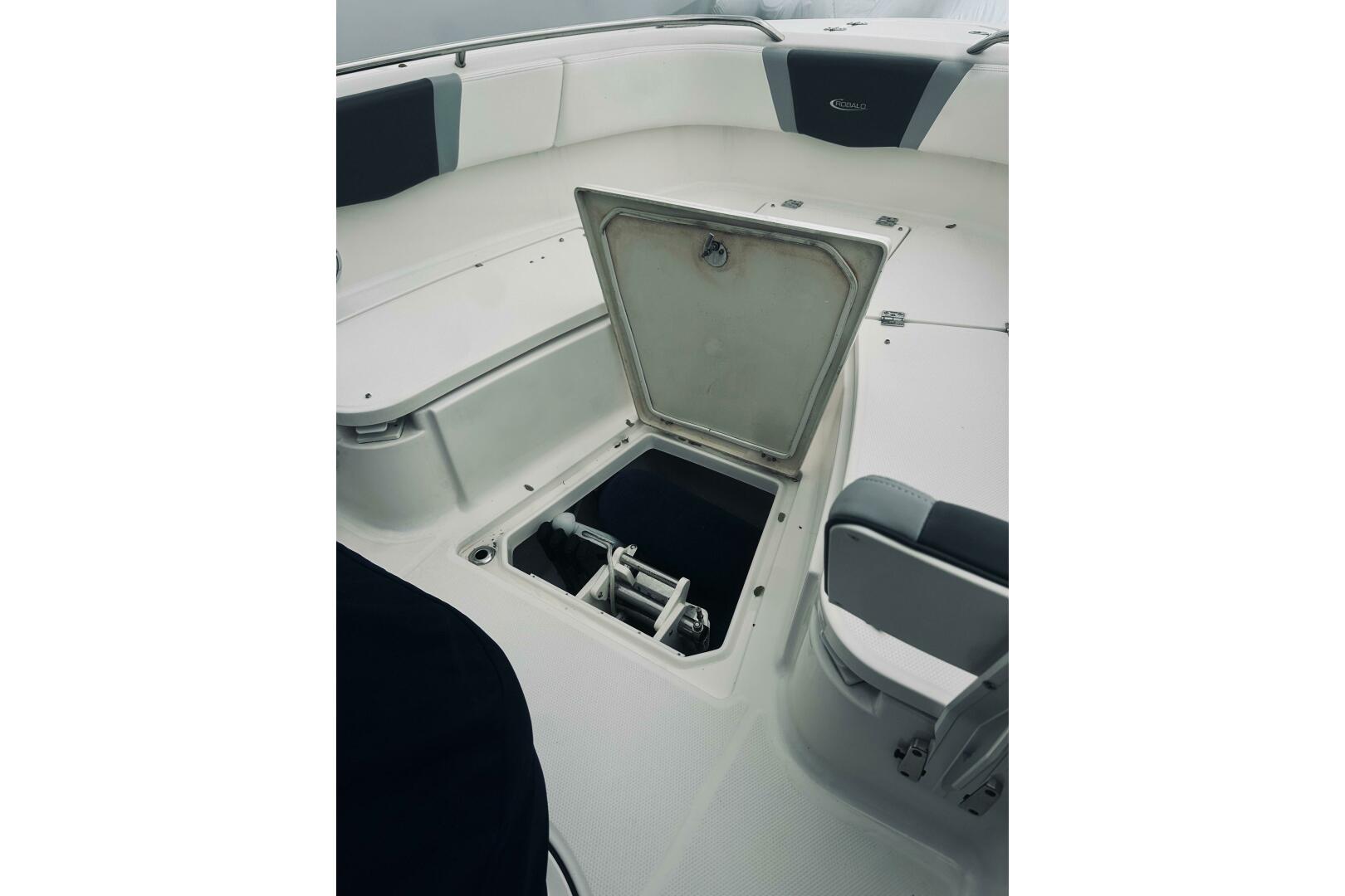 Robalo-R272 Center Console 2022 -Glen Cove-New York-United States-5791480 | Thumbnail