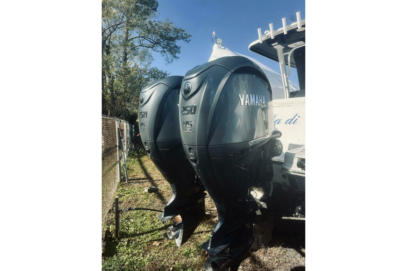 Robalo-R272 Center Console 2022 -Glen Cove-New York-United States-5791403 | Thumbnail