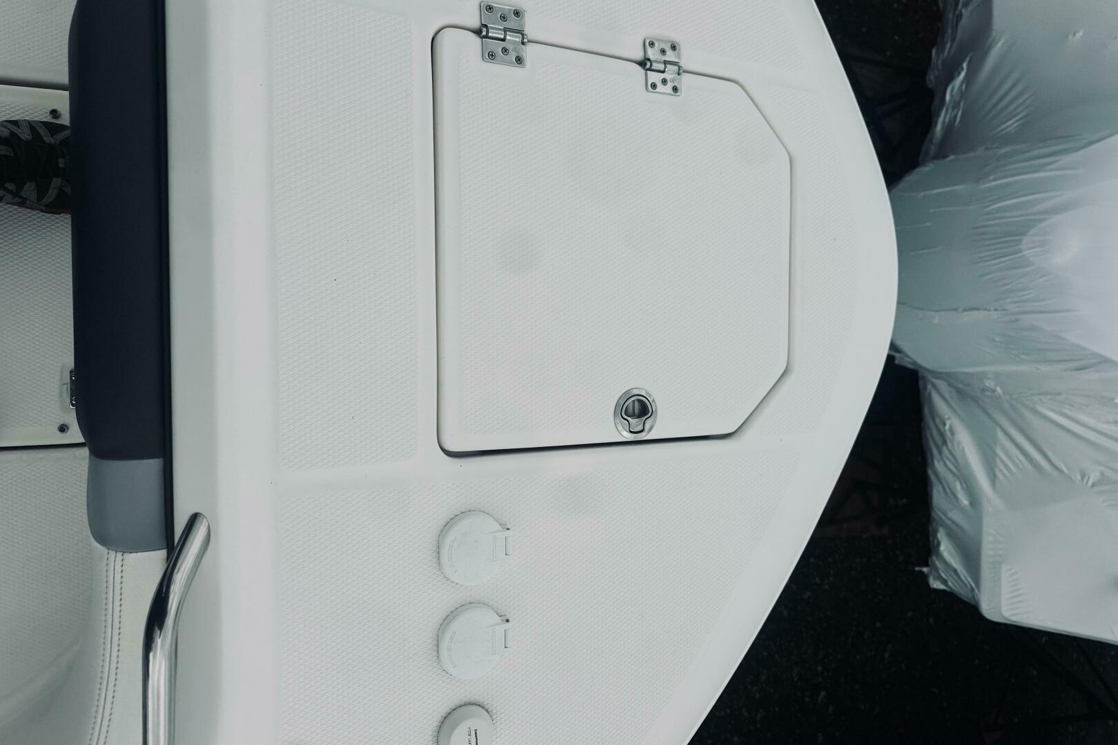 Robalo-R272 Center Console 2022 -Glen Cove-New York-United States-5791486 | Thumbnail