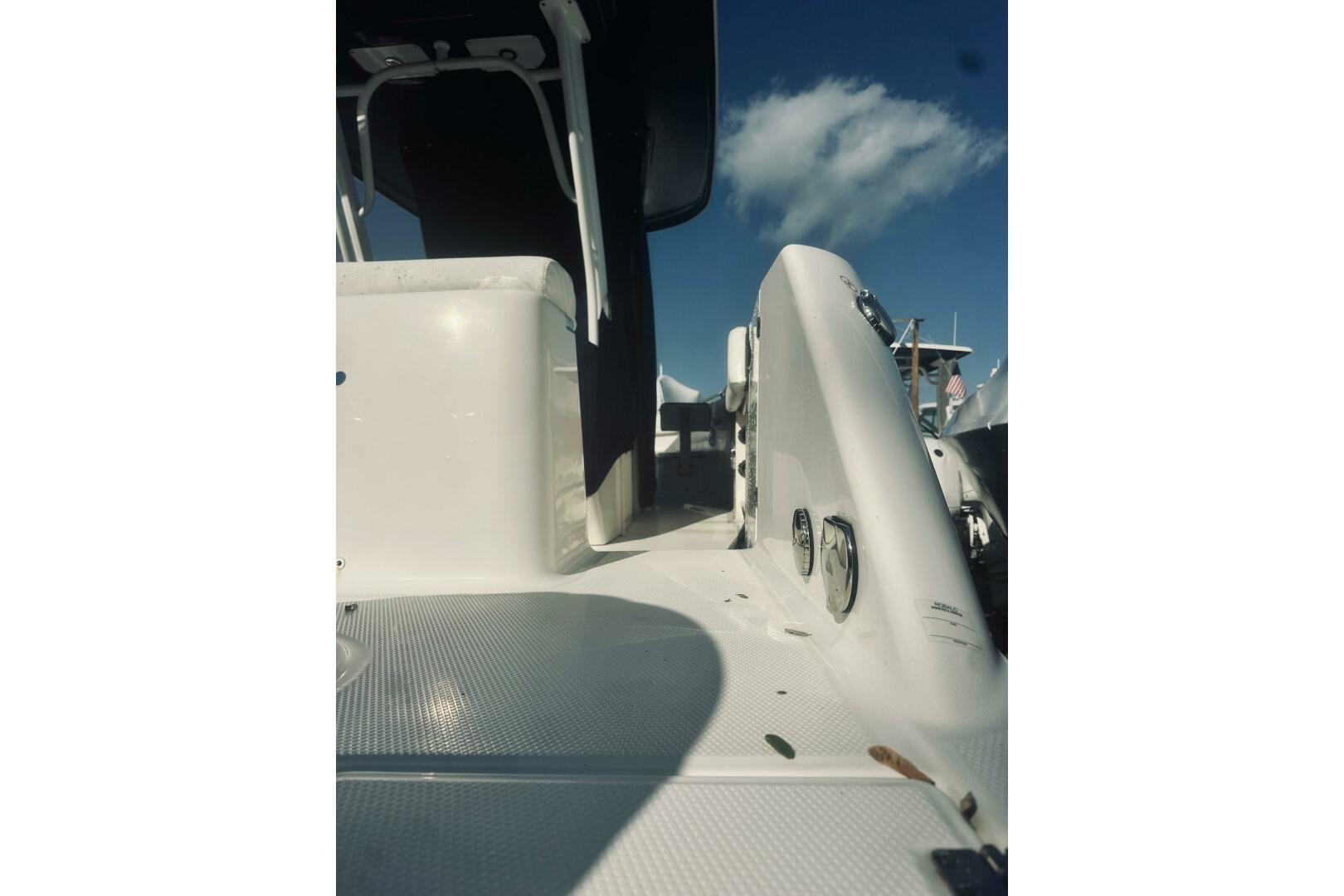 Robalo-R272 Center Console 2022 -Glen Cove-New York-United States-5791404 | Thumbnail