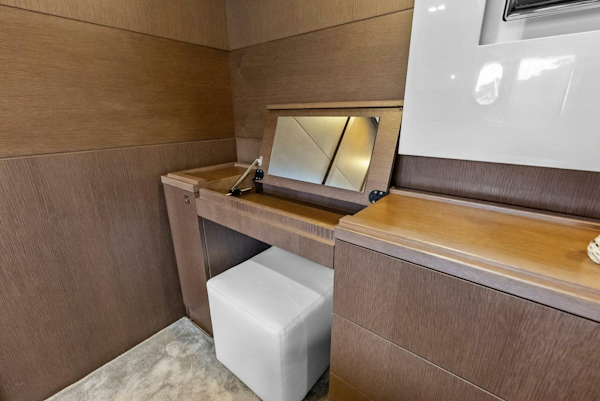 Custom Line-100 2014-SHA SHA SHA IV Panama City-Panama-5819058