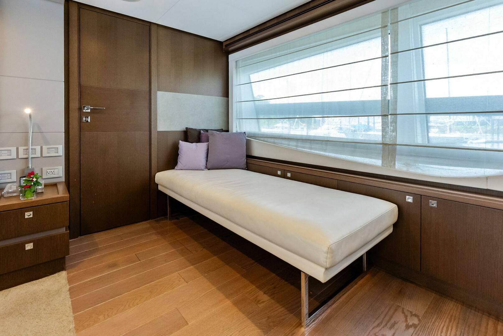 Custom Line-100 2014-SHA SHA SHA IV Panama City-Panama-5819052 | Thumbnail