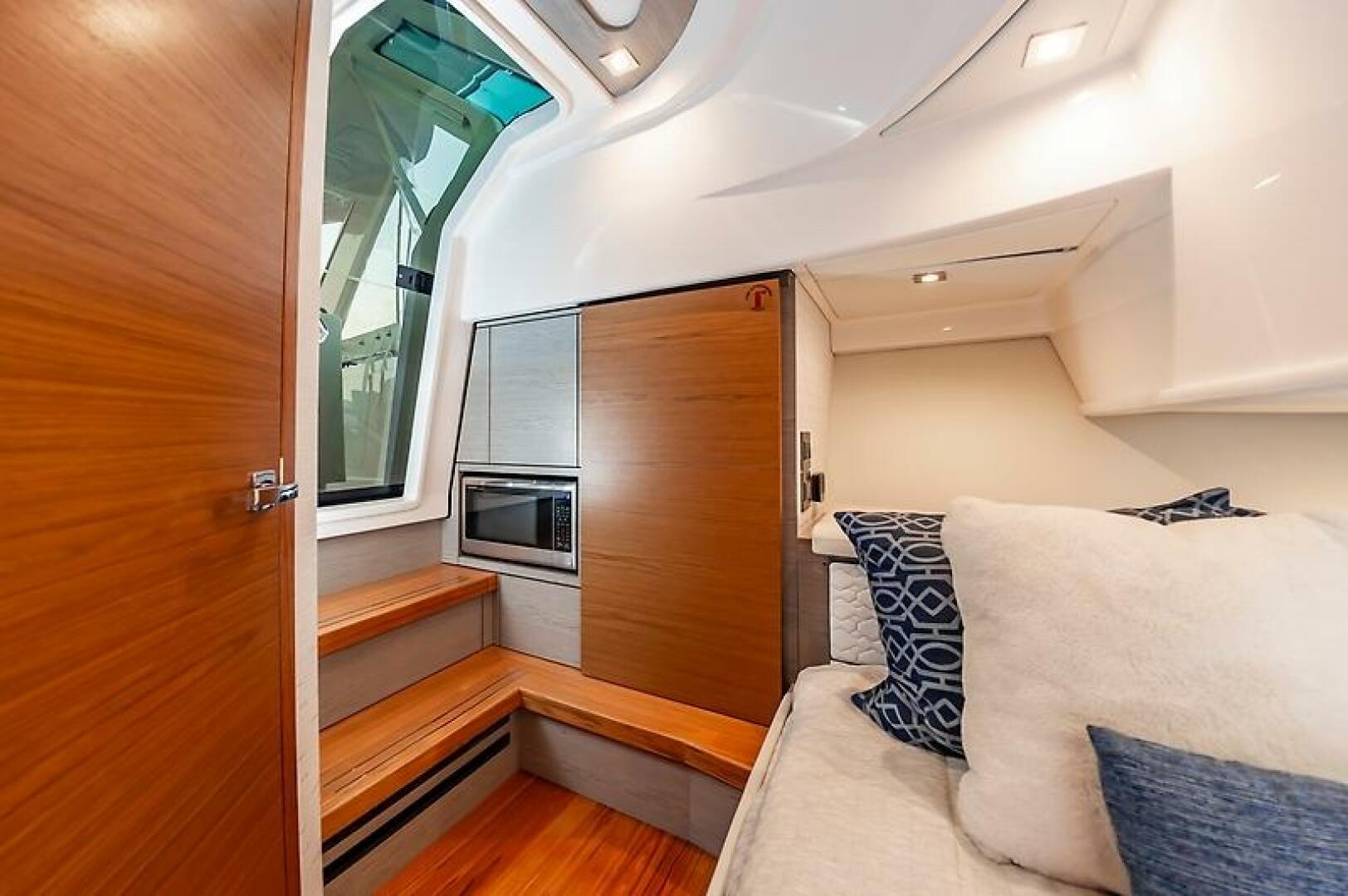 Tiara Yachts-38 LS 2023-Natalee Hampton-Virginia-United States-0005458744-5791602 | Thumbnail