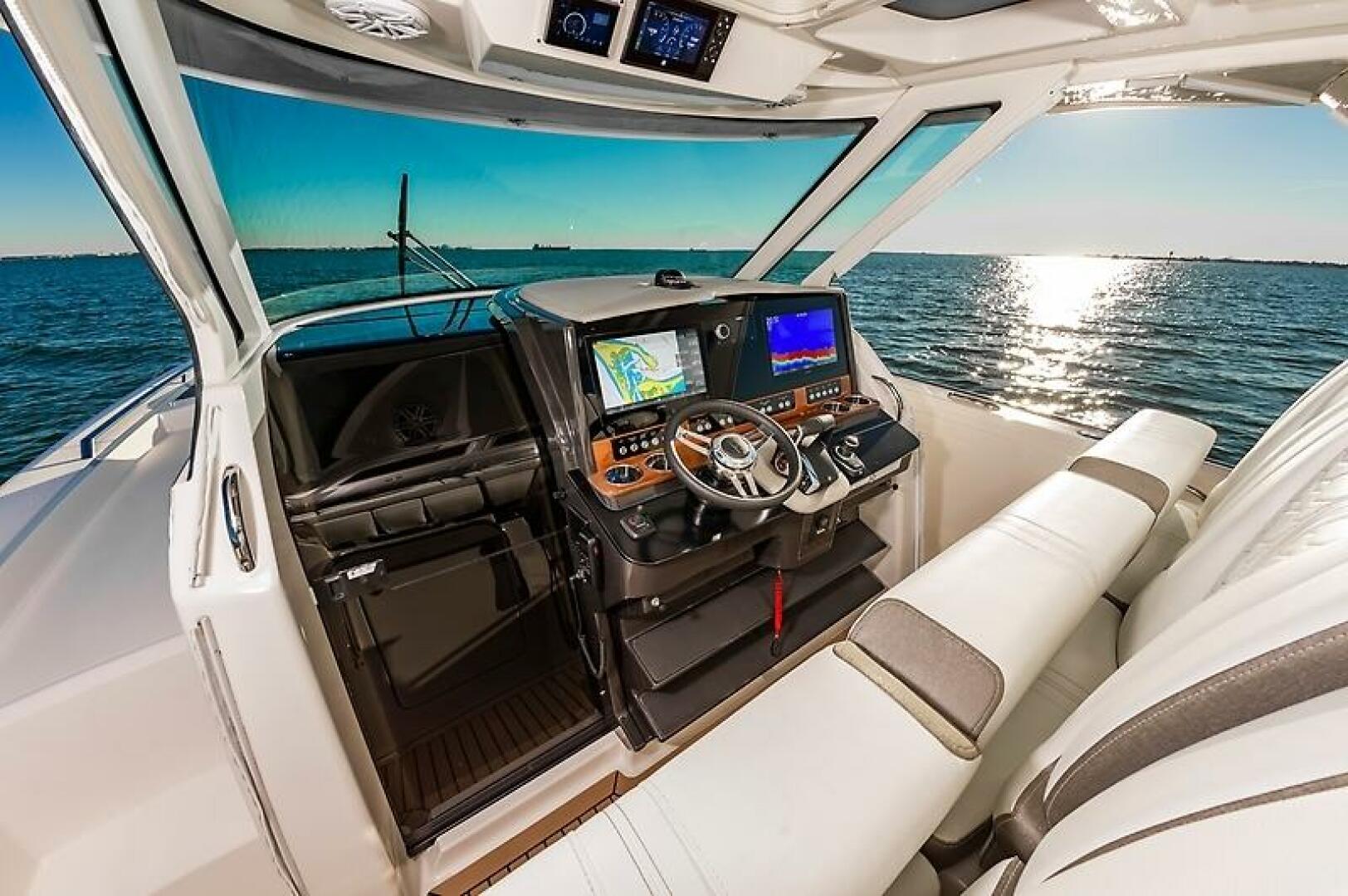 Tiara Yachts-38 LS 2023-Natalee Hampton-Virginia-United States-0005458708-5791575 | Thumbnail
