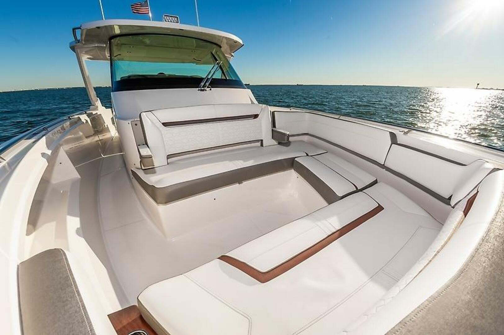 Tiara Yachts-38 LS 2023-Natalee Hampton-Virginia-United States-0005458713-5791592 | Thumbnail
