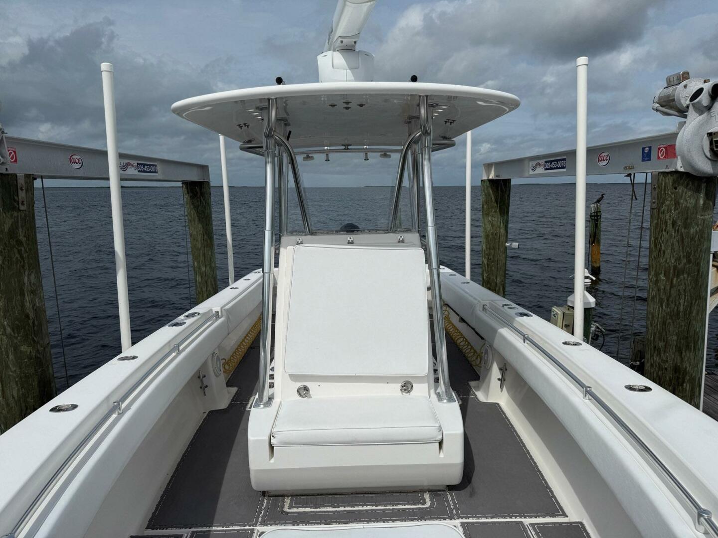 Contender-32 ST 2011 -Key Largo-Florida-United States-5791664 | Thumbnail