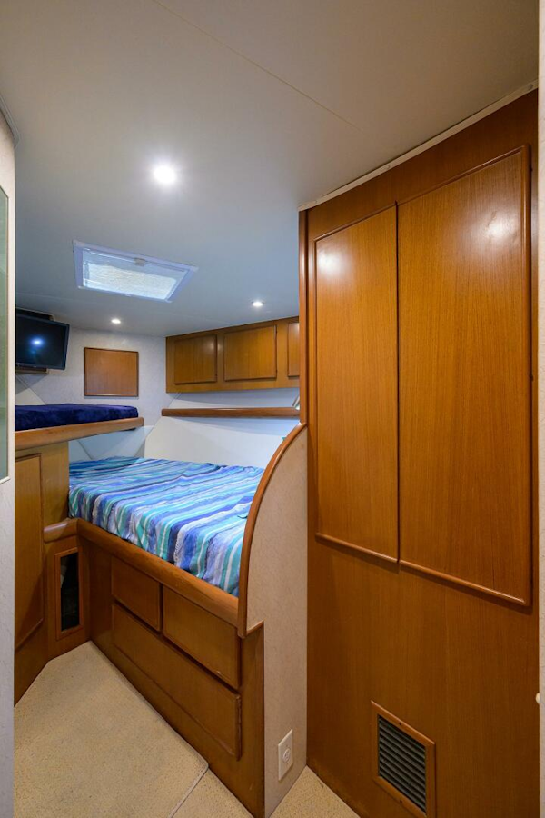 Post-50 Convertible 1998-SEANYLE Ft Pierce-Florida-United States-Post 50 SEANYLE  Guest Cabin  Bow-5792319