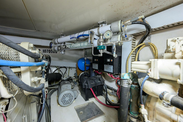Post-50 Convertible 1998-SEANYLE Ft Pierce-Florida-United States-Post 50 SEANYLE  Engine Room-5792336