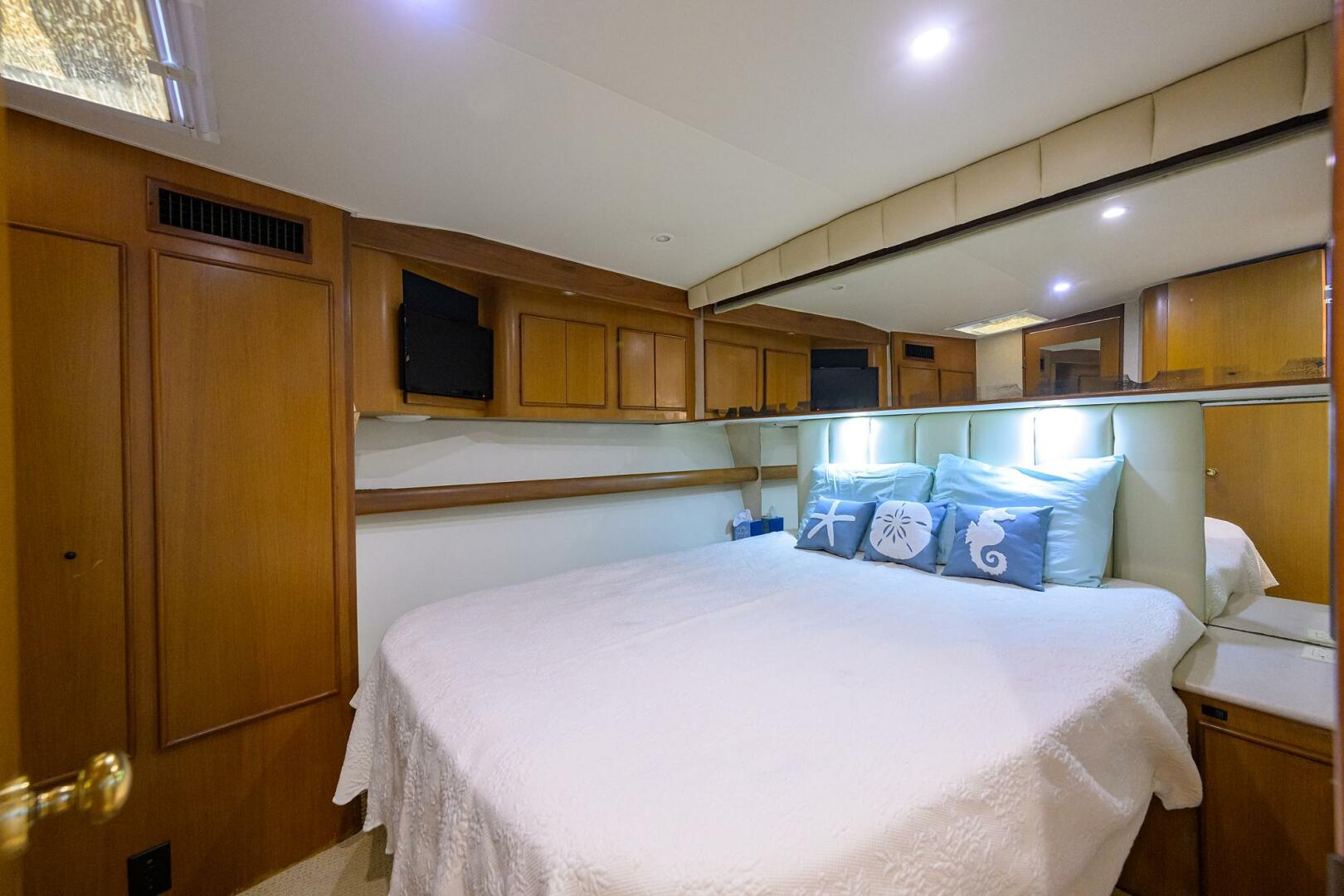Post-50 Convertible 1998-SEANYLE Ft Pierce-Florida-United States-Post 50 SEANYLE  Master Stateroom  Starboard-5792309 | Thumbnail