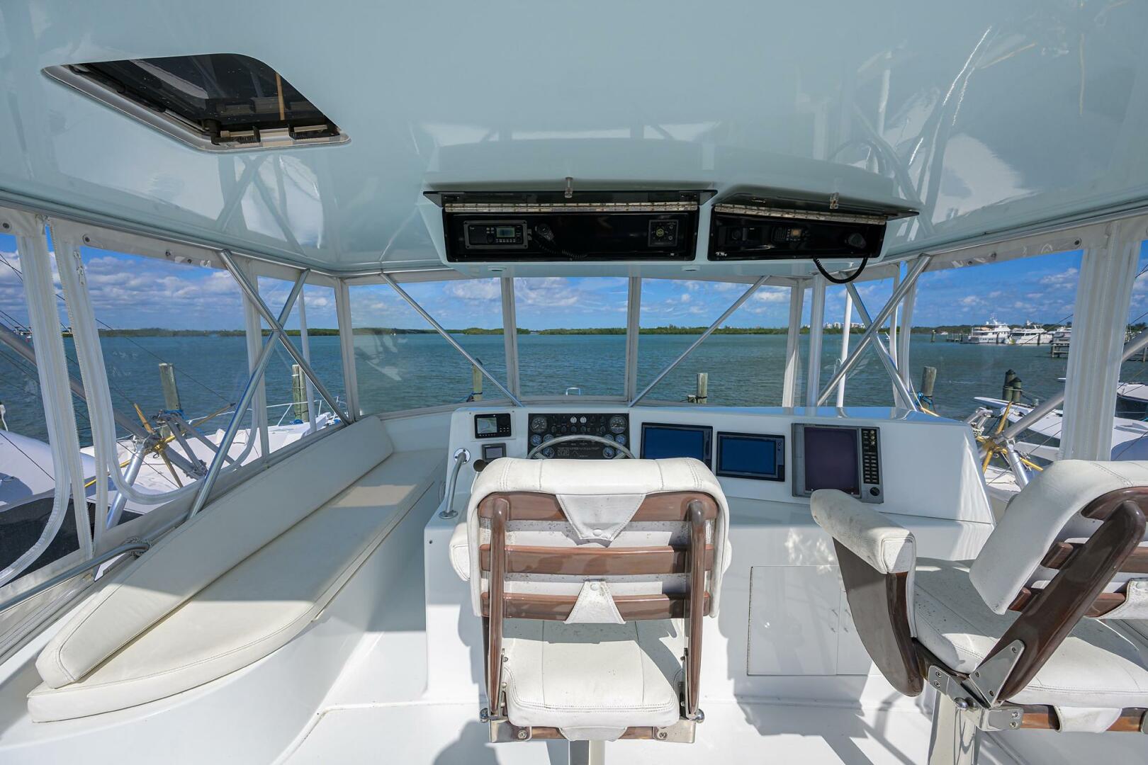 Post-50 Convertible 1998-SEANYLE Ft Pierce-Florida-United States-Post 50 SEANYLE  Flybridge Helm-5792278 | Thumbnail