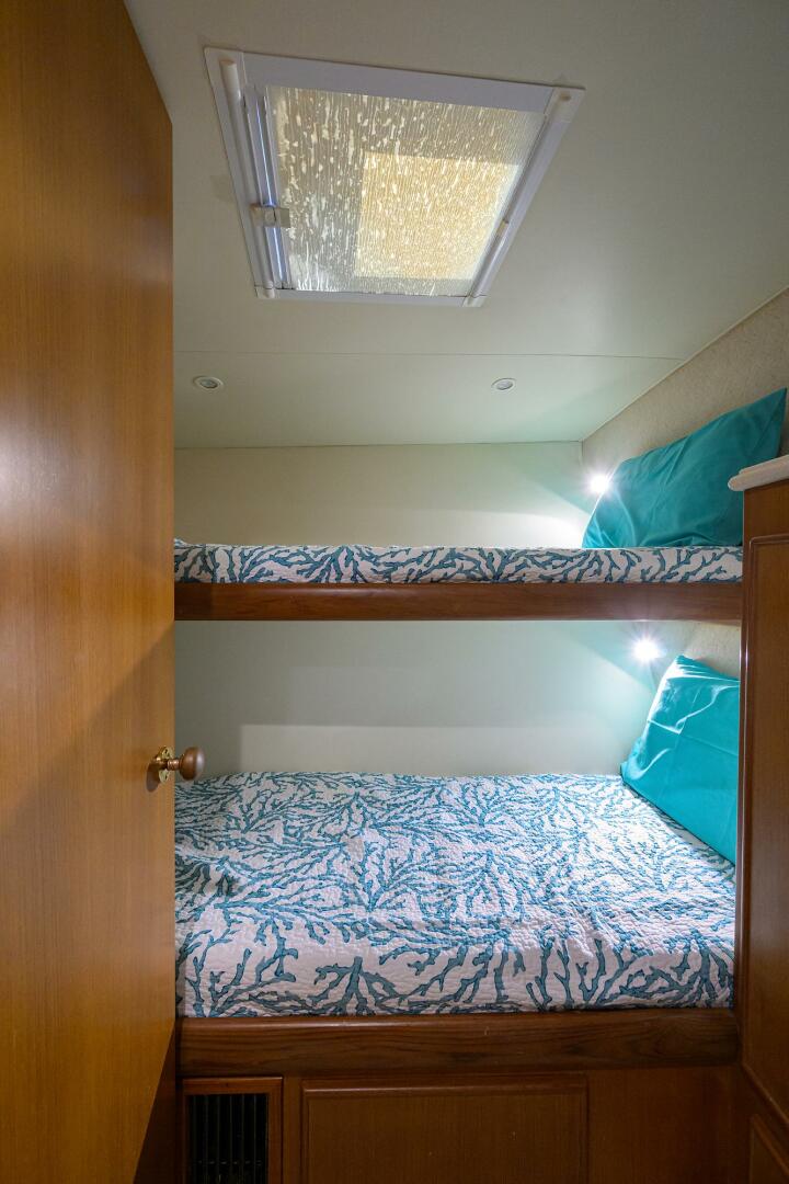 Post-50 Convertible 1998-SEANYLE Ft Pierce-Florida-United States-Post 50 SEANYLE  Guest Cabin Port -5792328 | Thumbnail