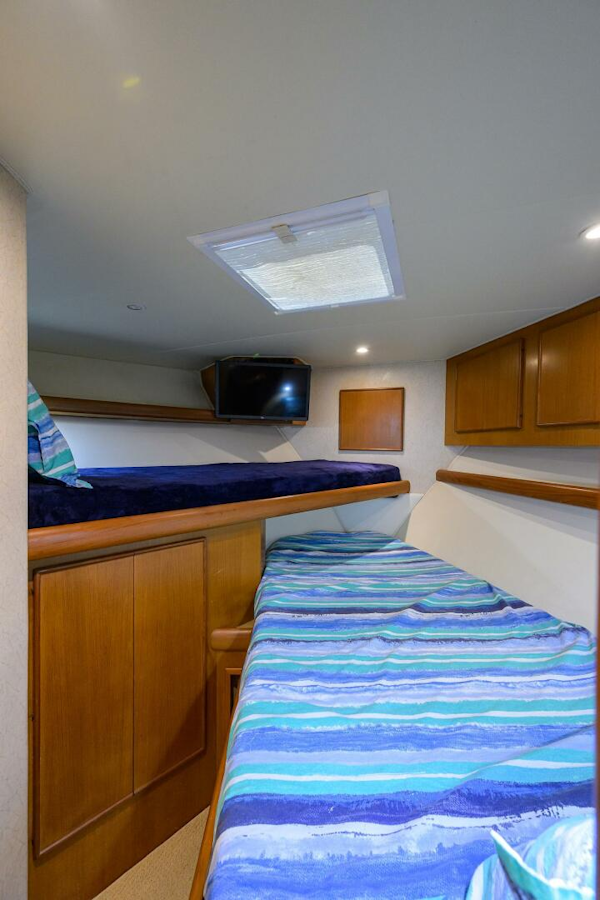 Post-50 Convertible 1998-SEANYLE Ft Pierce-Florida-United States-Post 50 SEANYLE  Guest Cabin  Bow-5792320