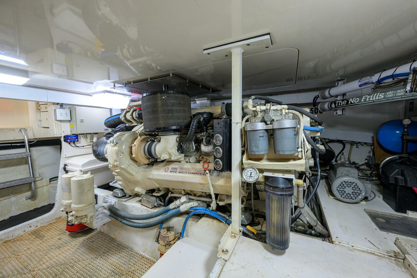 Post-50 Convertible 1998-SEANYLE Ft Pierce-Florida-United States-Post 50 SEANYLE  Engine Room-5792337 | Thumbnail