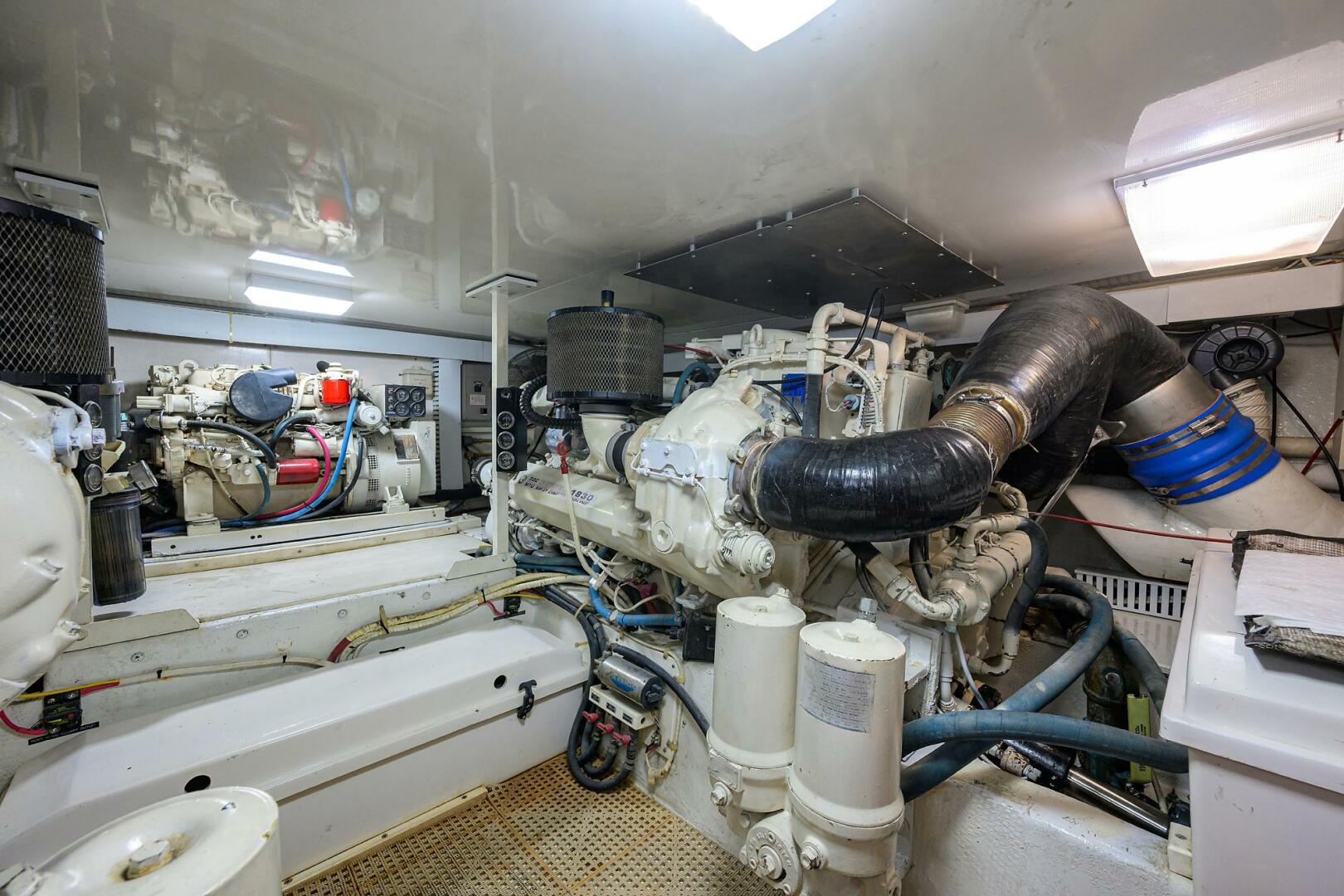 Post-50 Convertible 1998-SEANYLE Ft Pierce-Florida-United States-Post 50 SEANYLE  Engine Room-5792332 | Thumbnail